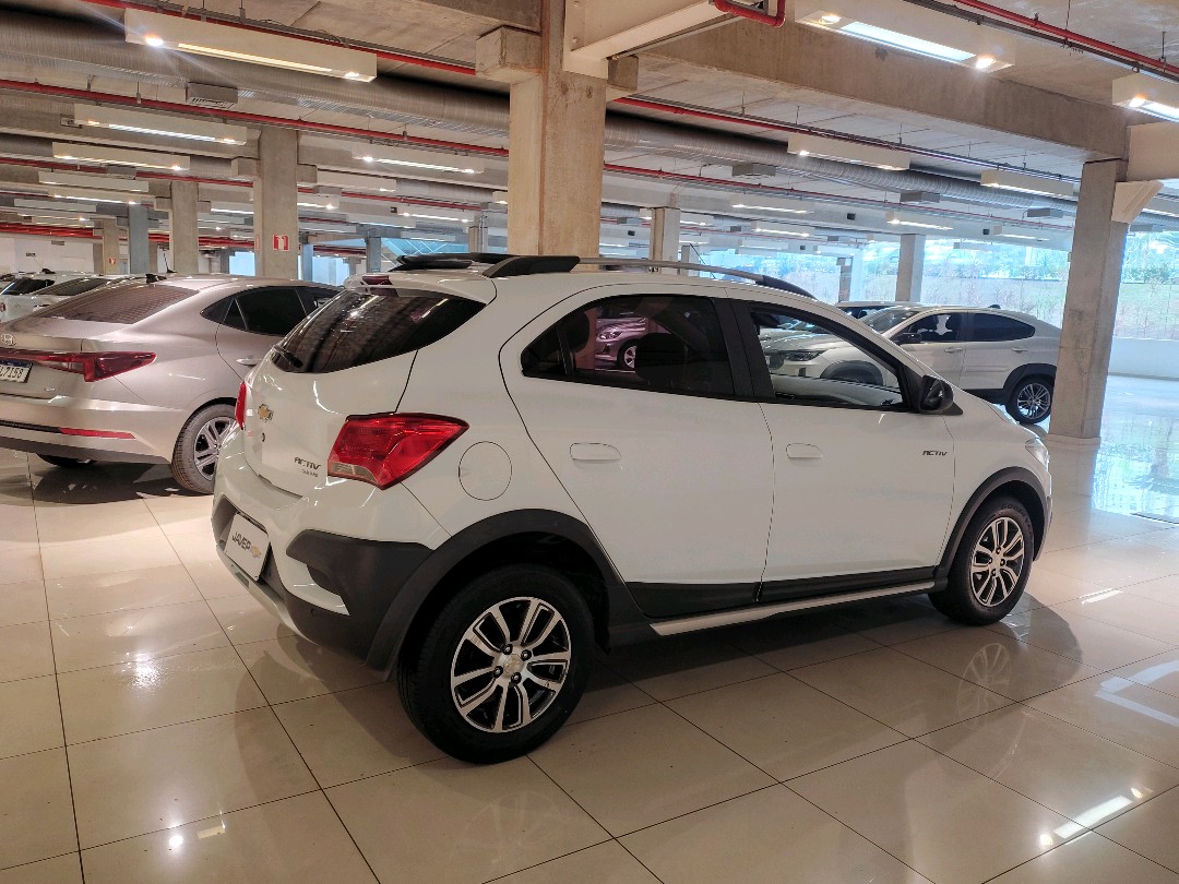 GM - Chevrolet-ONIX-1.4 MPFI ACTIV 8V FLEX 4P AUTOMÁTICO