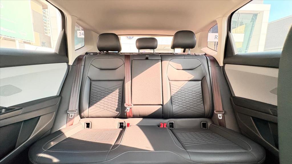 TAOS 1.4 250 TSI TOTAL FLEX COMFORTLINE AUTOMÁTICO13