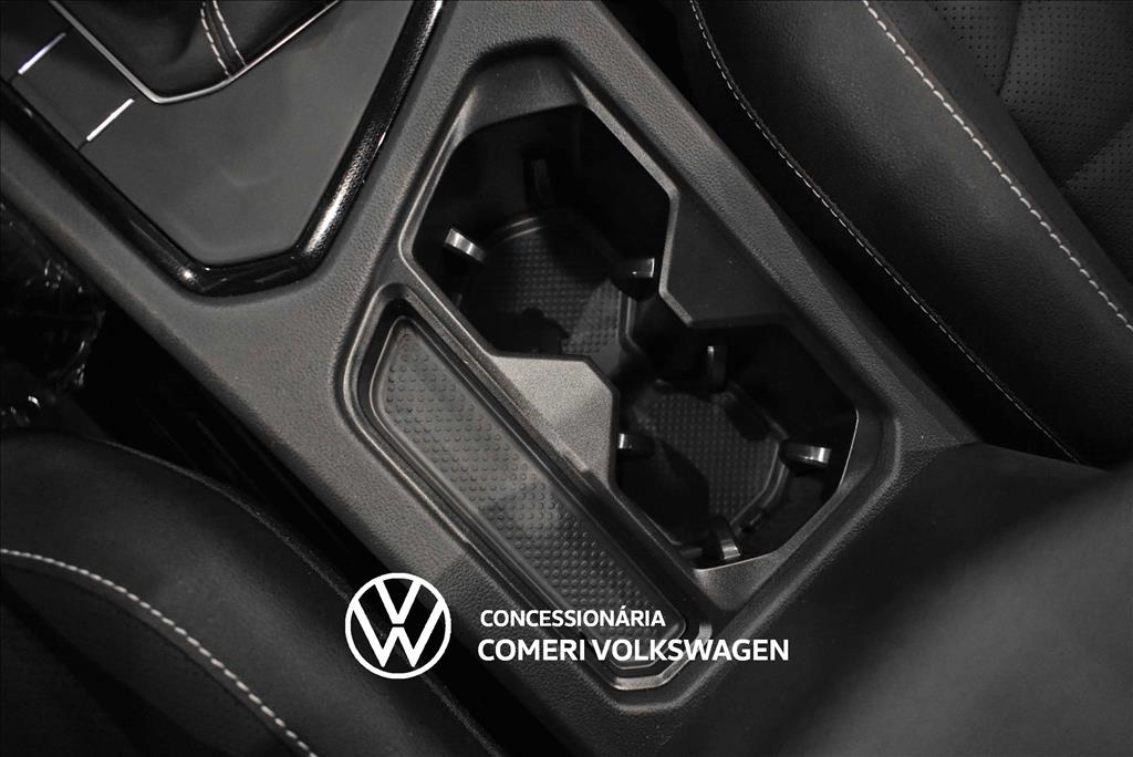 TAOS 1.4 250 TSI TOTAL FLEX HIGHLINE AUTOMÁTICO17