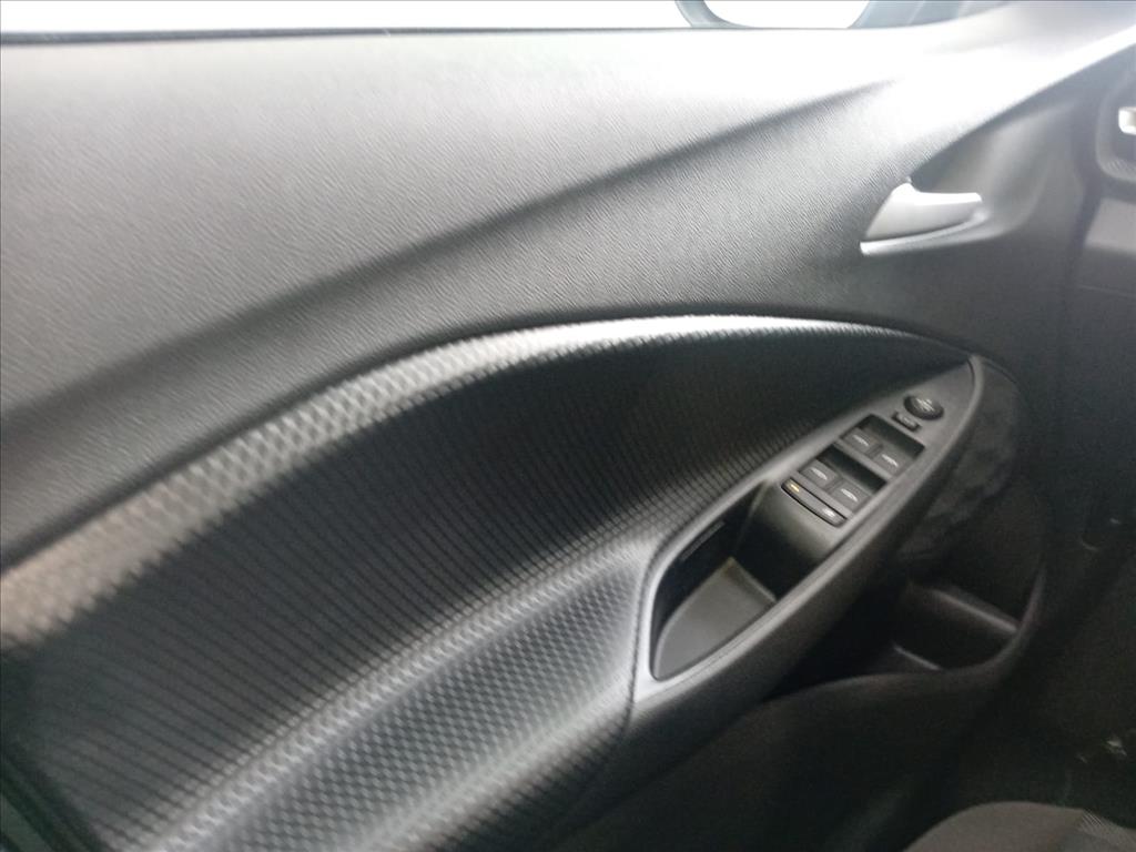 ONIX PLUS 1.0 TURBO ETANOL ECO AUTOMÁTICO11