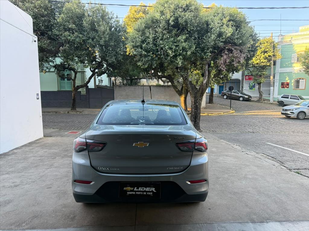 ONIX PLUS 1.0 TURBO FLEX PREMIER AUTOMÁTICO3