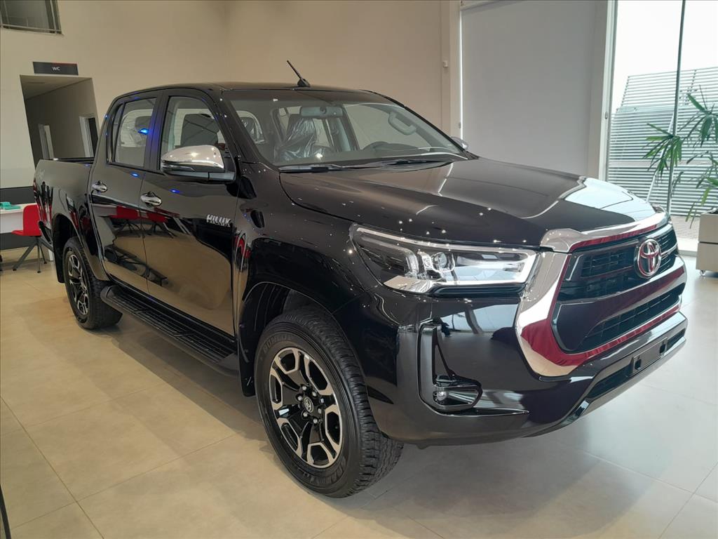 HILUX 2.8 D-4D TURBO DIESEL CD SRV 4X4 AUTOMÁTICO2