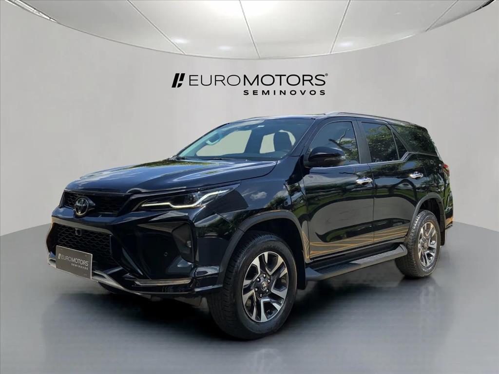 2.8 D-4D TURBO DIESEL SRX PLATINUM 7L 4X4 AUTOMÁTICO