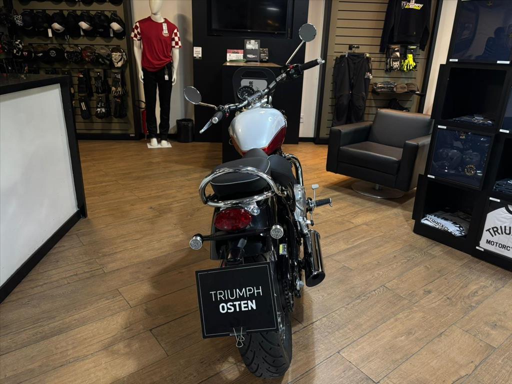 TRIUMPH-BONNEVILLE-SPEEDMASTER