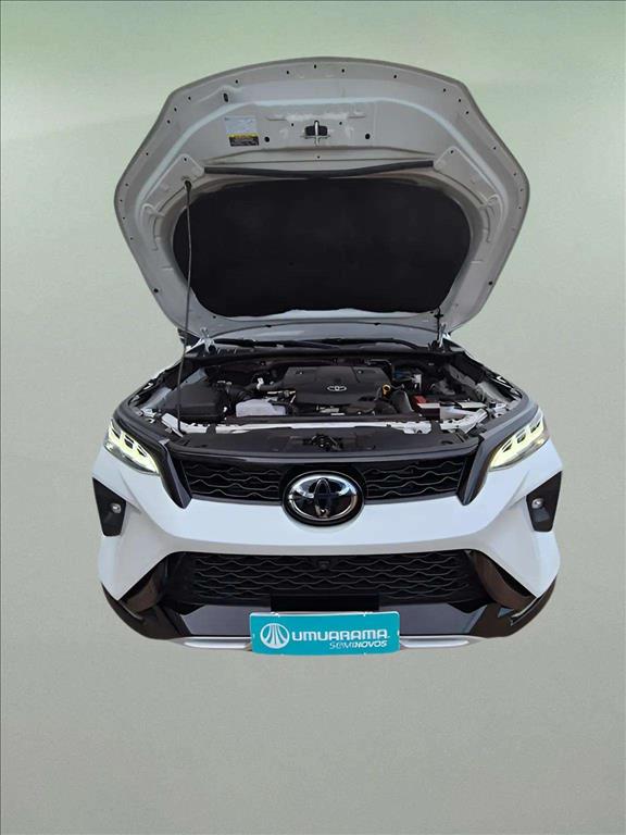 HILUX SW4 2.8 D-4D TURBO DIESEL DIAMOND 7L 4X4 AUTOMÁTICO9
