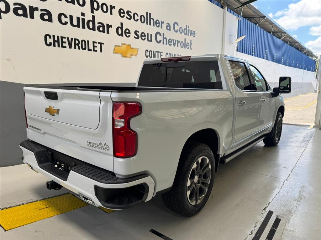 SILVERADO 5.3 V8 GASOLINA 1500 HIGH COUNTRY 4X4 AUTOMÁTICO3