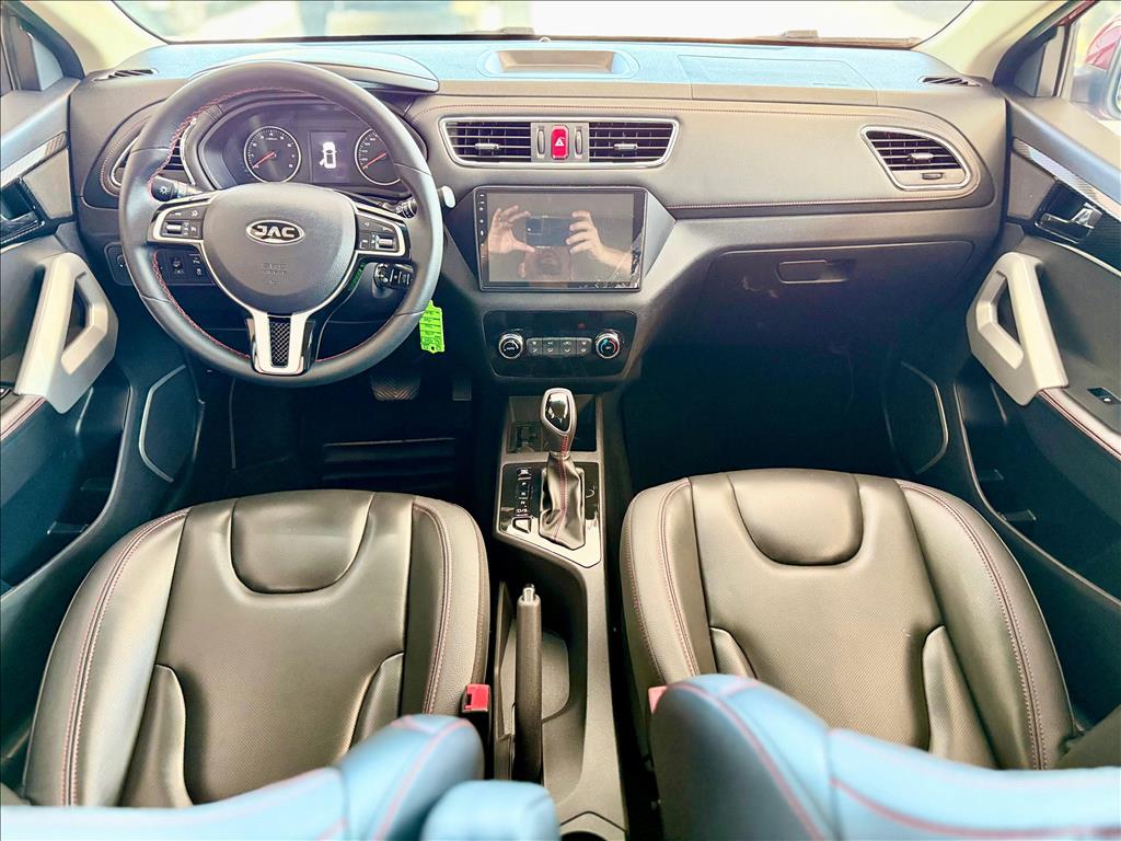 T40 1.6 16V GASOLINA PLUS 4P CVT9