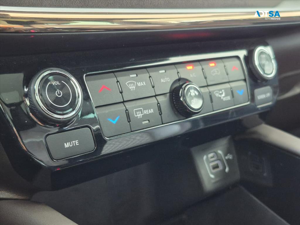 JEEP COMMANDER 1.3 T270 TURBO FLEX OVERLAND AT6