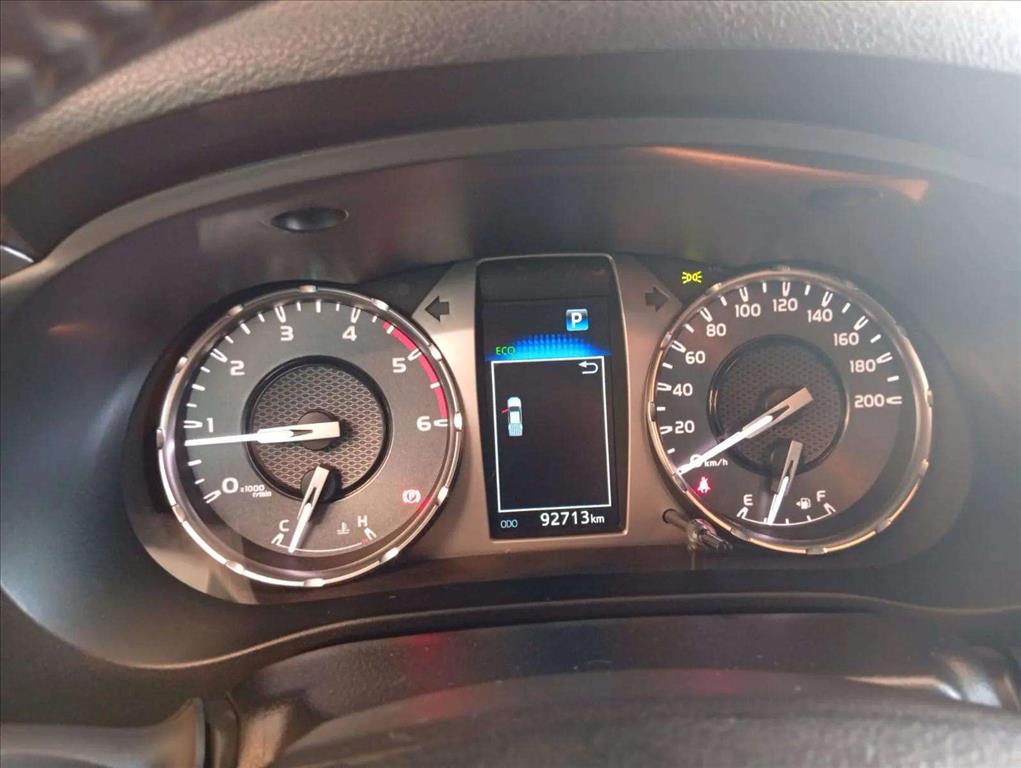 HILUX 2.8 D-4D TURBO DIESEL CD SRV 4X4 AUTOMÁTICO6