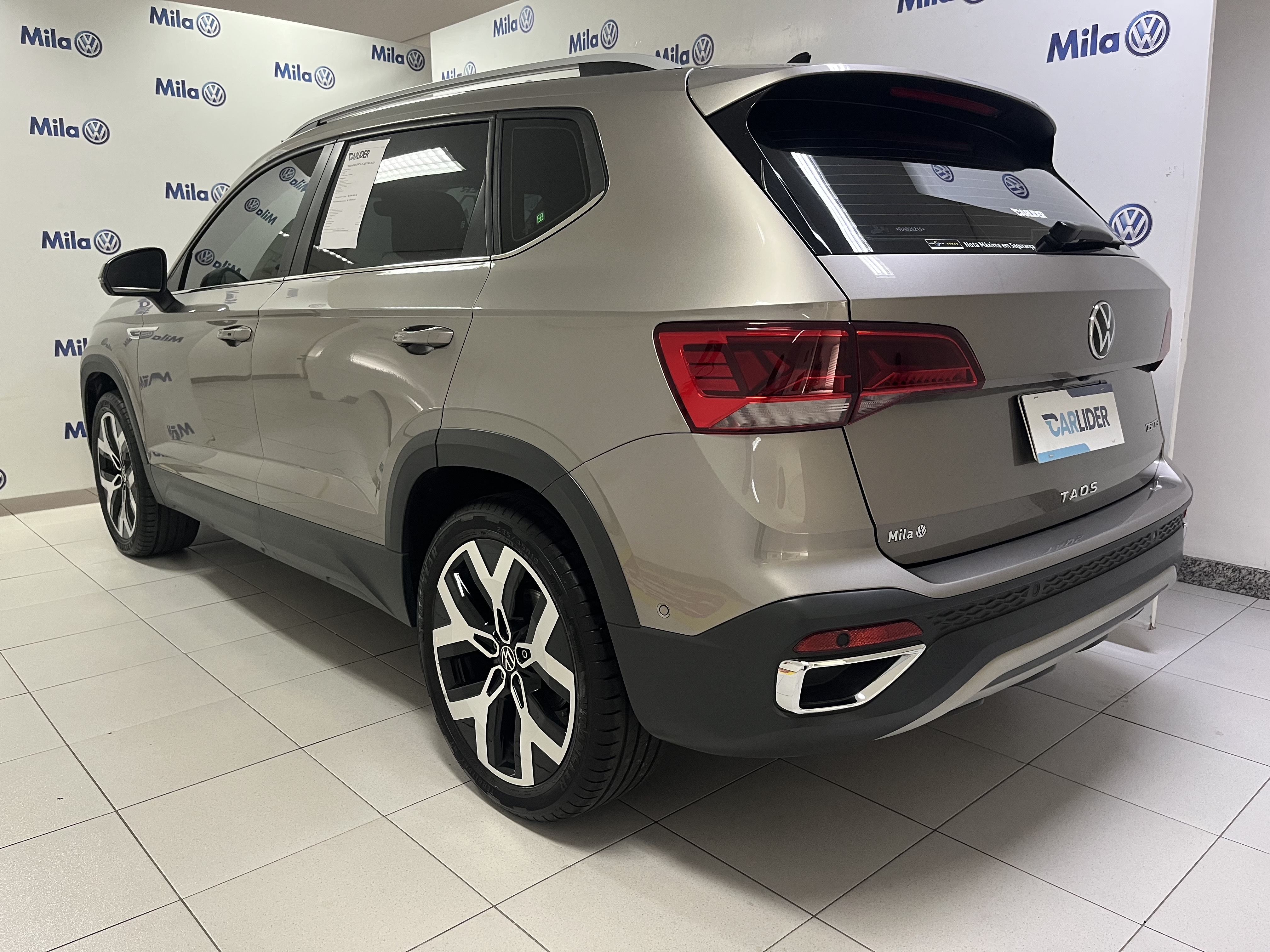 TAOS 1.4 250 TSI TOTAL FLEX HIGHLINE AUTOMÁTICO2
