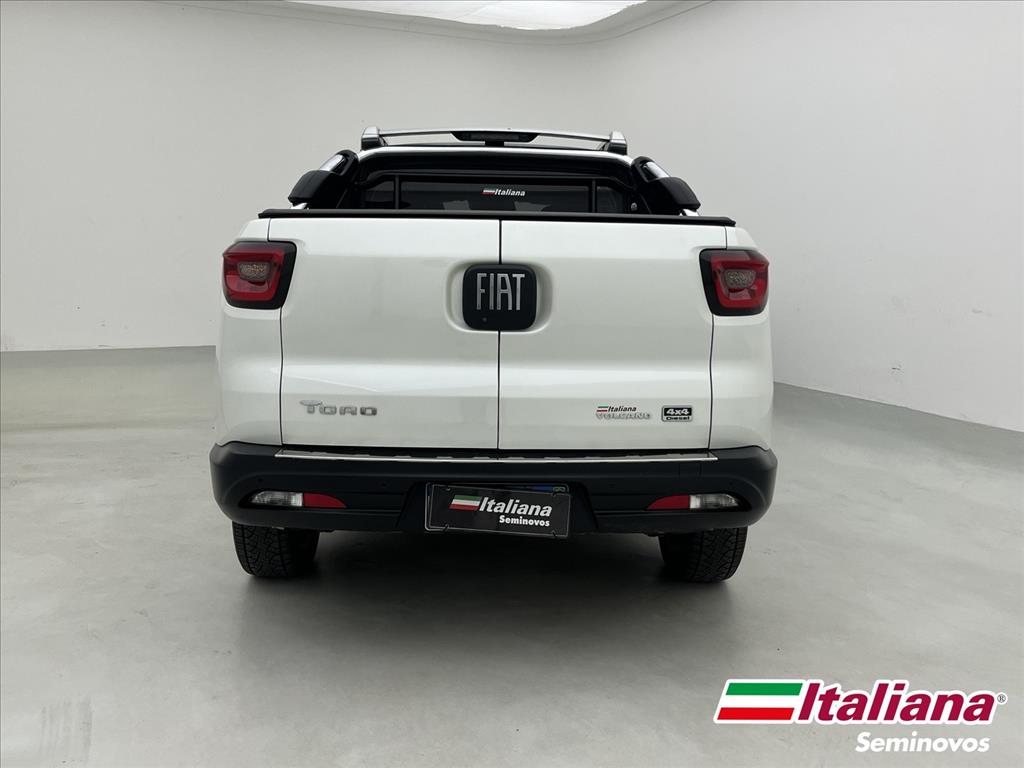 TORO 2.0 16V TURBO DIESEL VOLCANO 4WD AT93