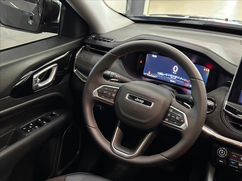 COMMANDER 1.3 T270 TURBO FLEX LIMITED AT65