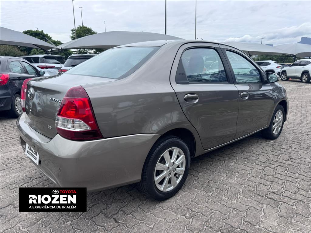 ETIOS 1.5 X PLUS SEDAN 16V FLEX 4P AUTOMÁTICO3