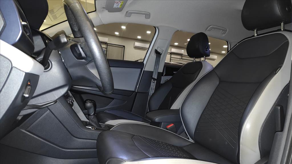 TAOS 1.4 250 TSI TOTAL FLEX COMFORTLINE AUTOMÁTICO14