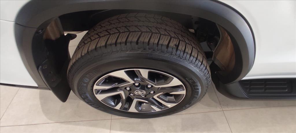 HILUX SW4 2.8 D-4D TURBO DIESEL SRX PLATINUM 7L 4X4 AUTOMÁTICO12