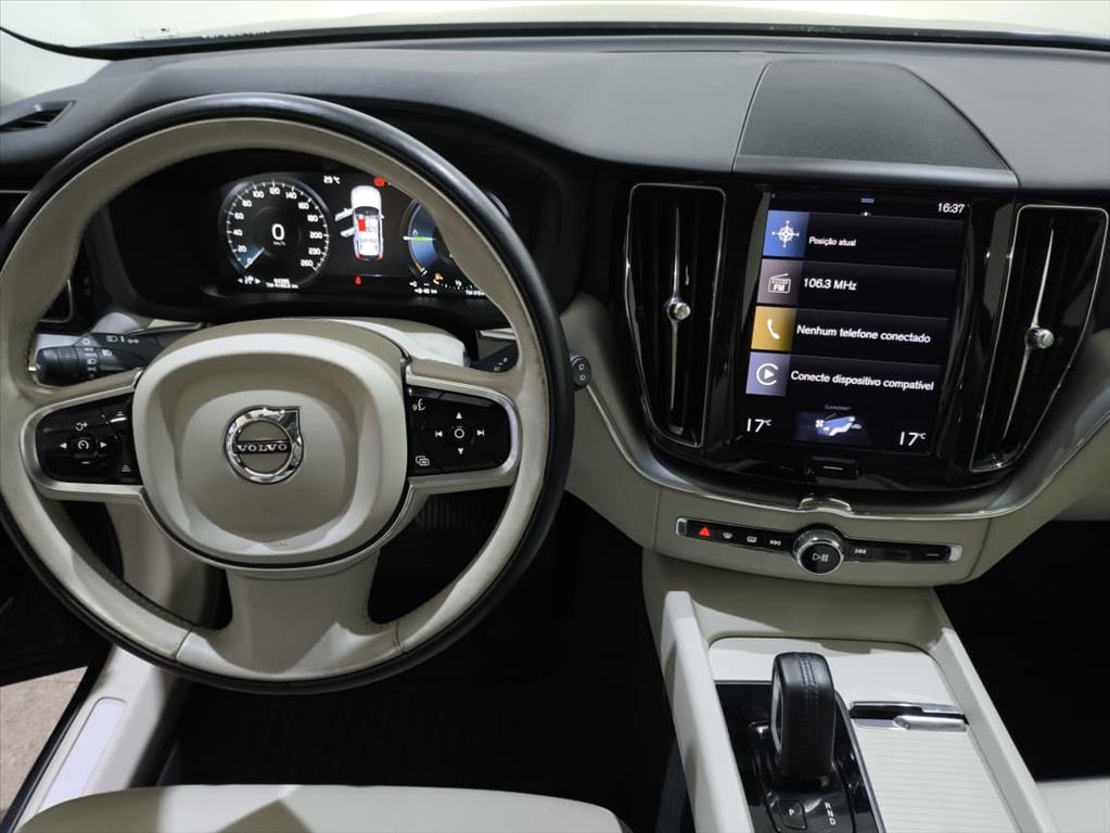 XC60 2.0 T8 HYBRID MOMENTUM AWD GEARTRONIC7