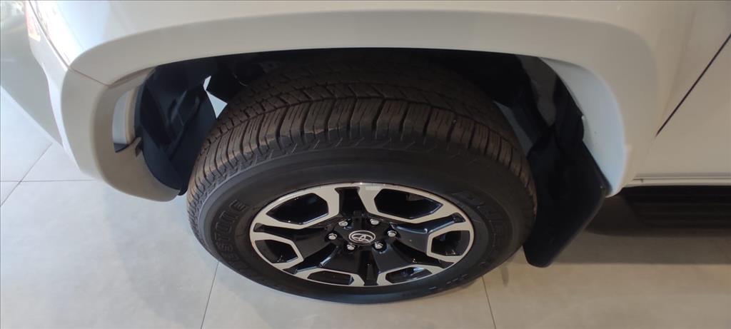 HILUX 2.8 D-4D TURBO DIESEL CD SRX 4X4 AUTOMÁTICO8