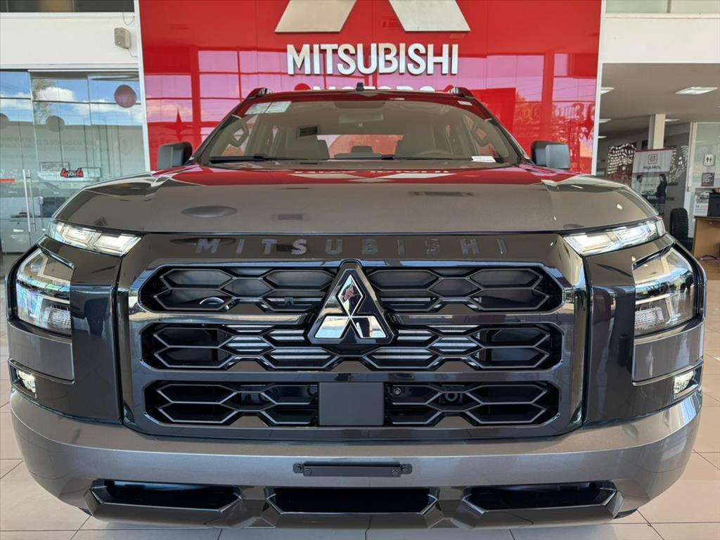 Mitsubishi-TRITON-2.4 BITURBO DIESEL CD TARMAC 4X2 AUTOMÁTICO