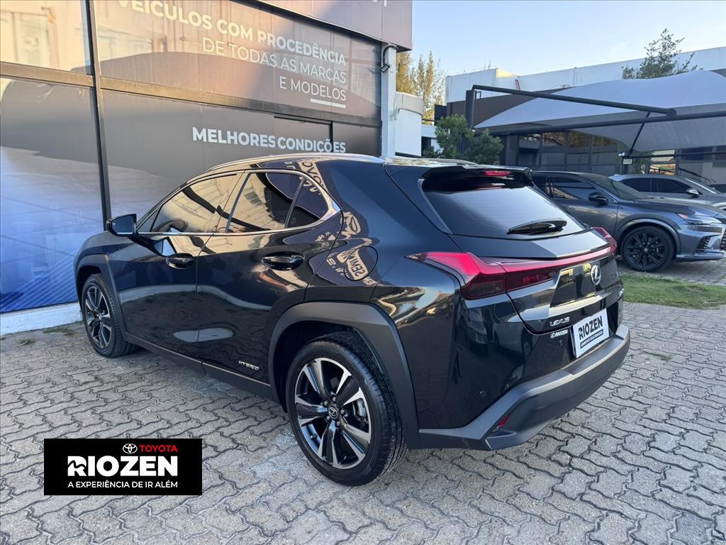 UX 250h 2.0 VVT-I HYBRID DYNAMIC CVT3