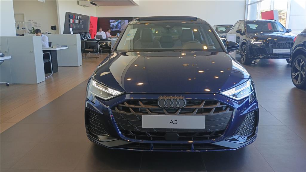 A3 2.0 40 TFSI GASOLINA SEDAN PERFORMANCE BLACK S-TRONIC1