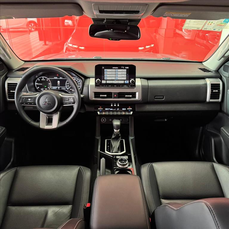 Mitsubishi-TRITON-2.4 BITURBO DIESEL CD HPE-S 4X4 AUTOMÁTICO