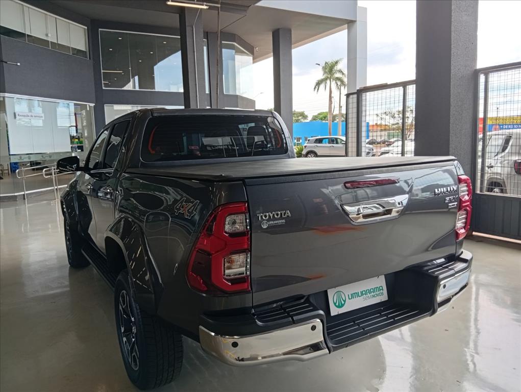 HILUX 2.8 D-4D TURBO DIESEL CD SRX 4X4 AUTOMÁTICO8