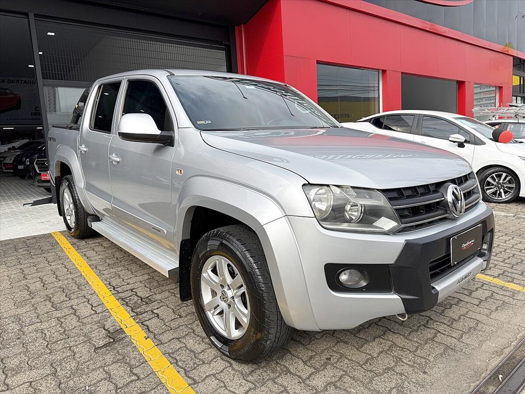 Volkswagen Amarok - 2.0 TRENDLINE 4X4 CD 16V TURBO INTERCOOLER DIESEL 4P AUTOMÁTICO