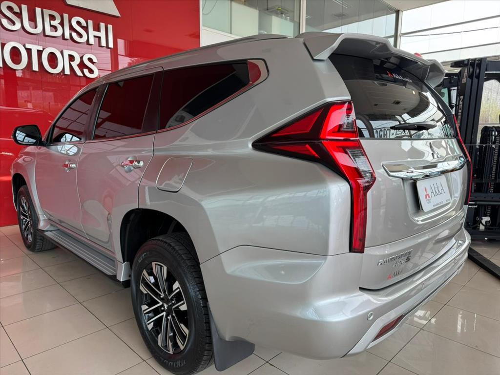 Mitsubishi-PAJERO SPORT-2.4 16V MIVEC TURBO DIESEL HPE-S AWD AUTOMÁTICO