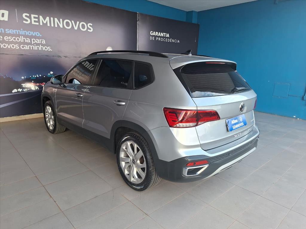 TAOS 1.4 250 TSI TOTAL FLEX COMFORTLINE AUTOMÁTICO5