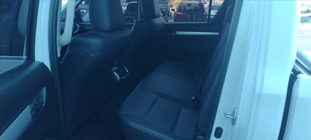 HILUX 2.8 D-4D TURBO DIESEL CD SRX 4X4 AUTOMÁTICO9