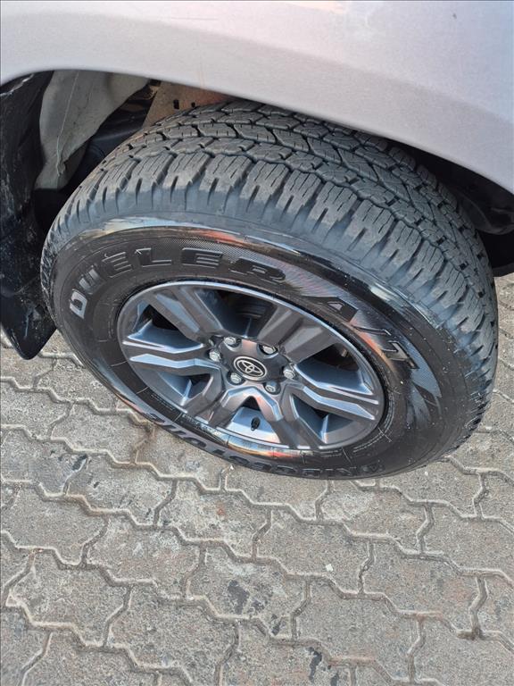 HILUX 2.8 D-4D TURBO DIESEL CD SR 4X4 AUTOMÁTICO14