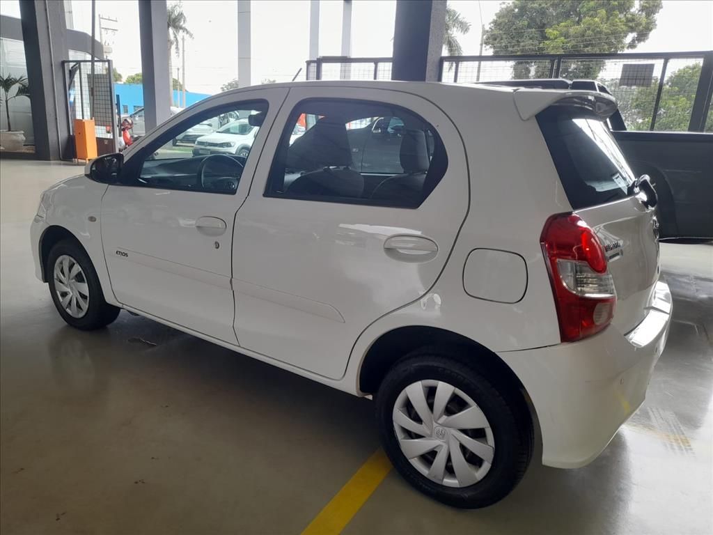 ETIOS 1.3 X 16V FLEX 4P MANUAL5