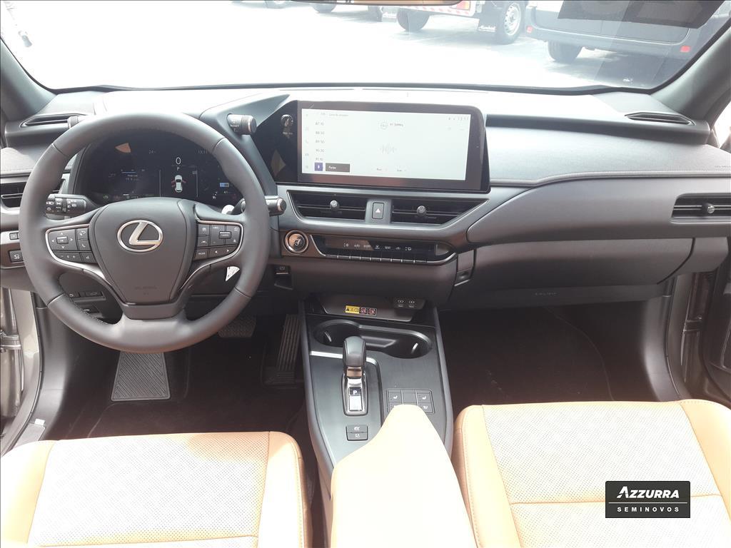 UX 300h 2.0 VVT-I HYBRID CVT