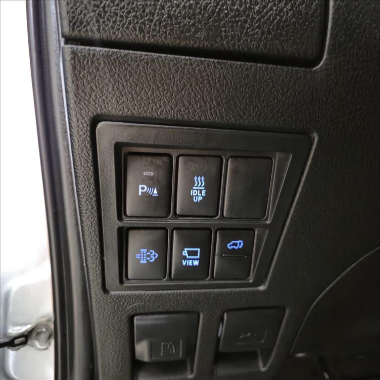 HILUX SW4 2.8 D-4D TURBO DIESEL SRX 7L 4X4 AUTOMÁTICO10