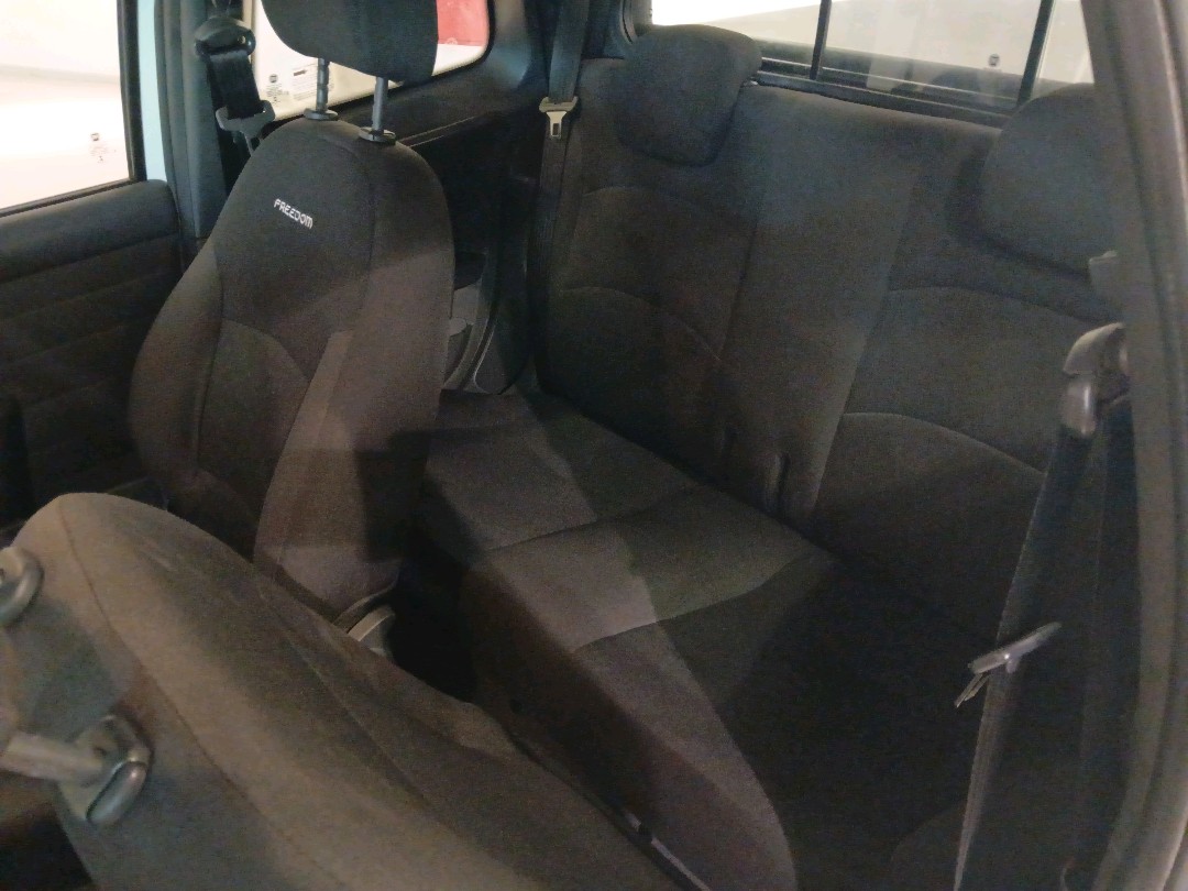 Fiat-STRADA-1.4 MPI FREEDOM CD 8V FLEX 3P MANUAL