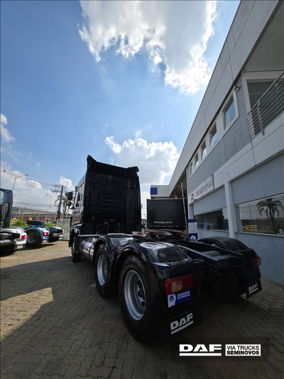 DAF-XF-FTT 530 6X4 SPACE CAB