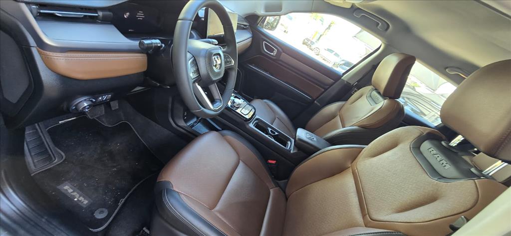 RAMPAGE 2.0 TURBO DIESEL LARAMIE 4X4 AUTOMÁTICO11