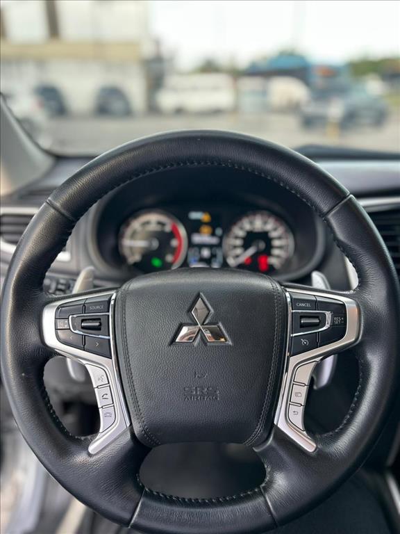 Mitsubishi-L200 TRITON-2.4 16V TURBO DIESEL SPORT HPE-S CD 4P 4X4 AUTOMÁTICO