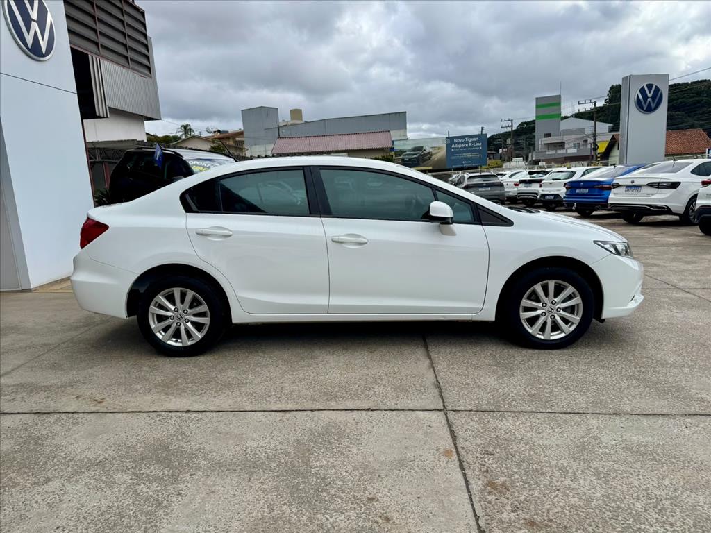 CIVIC 1.8 LXS 16V FLEX 4P AUTOMÁTICO9