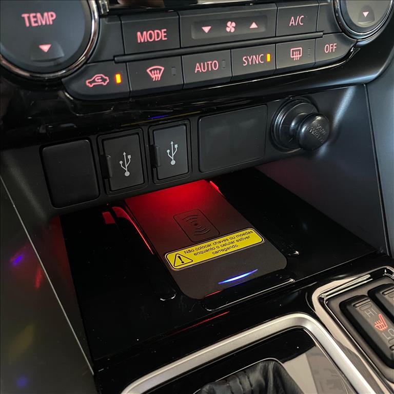 Mitsubishi-ECLIPSE CROSS-1.5 MIVEC TURBO GASOLINA HPE BLACK CVT