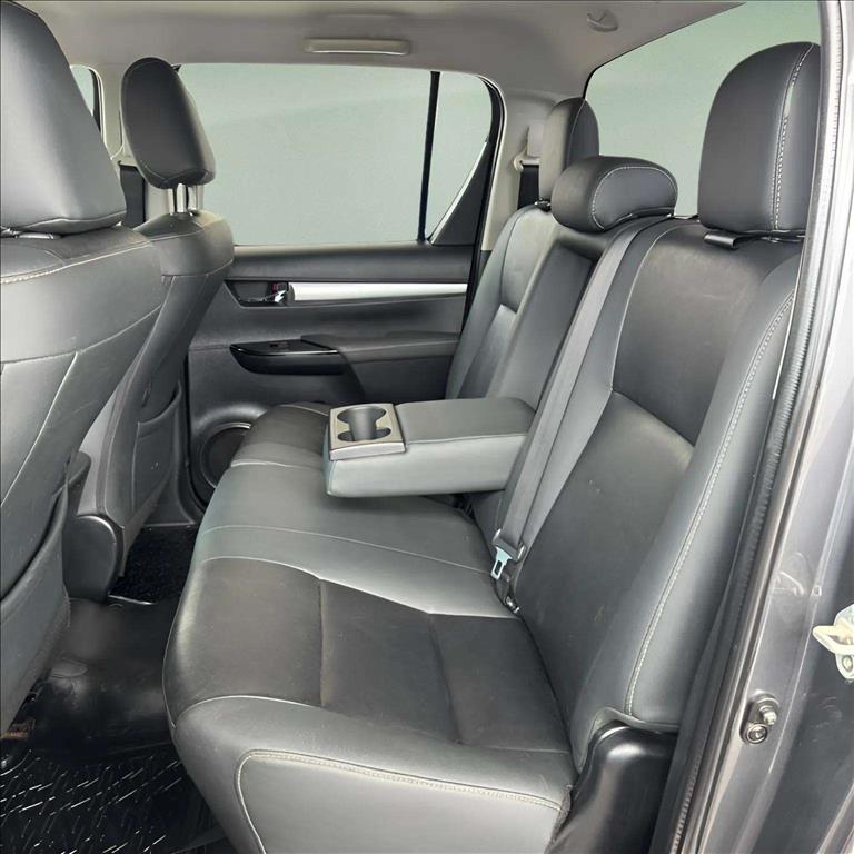 HILUX 2.8 D-4D TURBO DIESEL CD SR 4X4 AUTOMÁTICO13