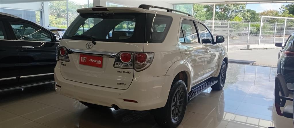 HILUX SW4 3.0 SRV 4X4 7 LUGARES 16V TURBO INTERCOOLER DIESEL 4P AUTOMÁTICO1