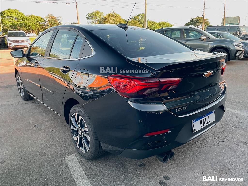 ONIX PLUS 1.0 TURBO FLEX PREMIER AUTOMÁTICO4