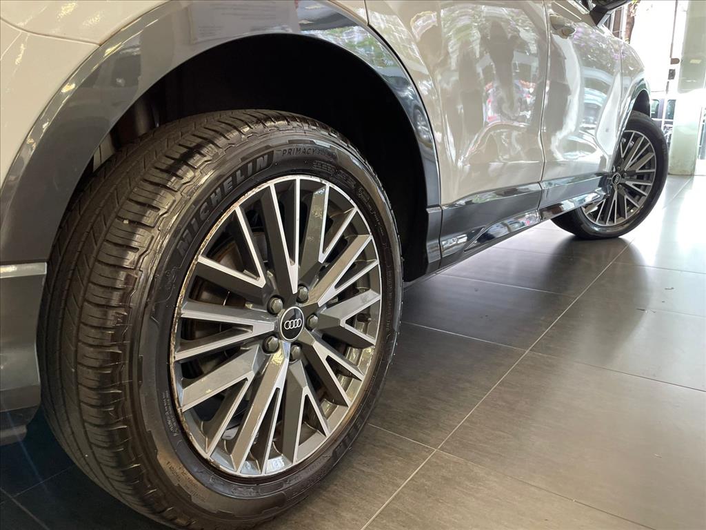 Q3 2.0 40 TFSI GASOLINA PERFORMANCE BLACK QUATTRO TIPTRONIC10