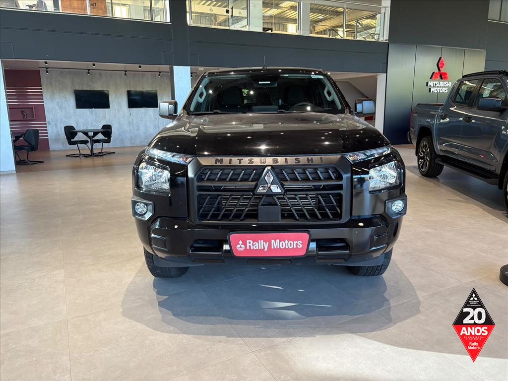 Mitsubishi-TRITON-2.4 BITURBO DIESEL CD GLS 4X4 AUTOMÁTICO