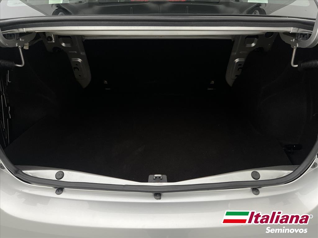 LOGAN 1.0 12V SCE FLEX ZEN MANUAL15