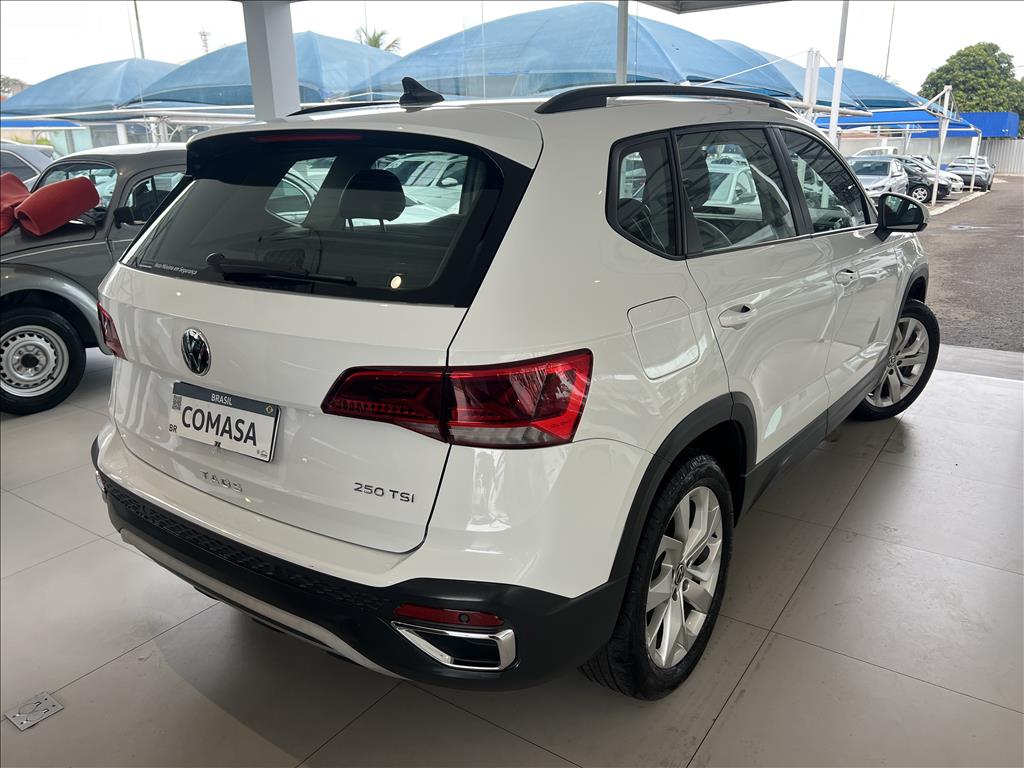 TAOS 1.4 250 TSI TOTAL FLEX COMFORTLINE AUTOMÁTICO5