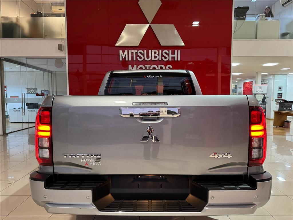 Mitsubishi-TRITON-2.4 BITURBO DIESEL CD HPE-S 4X4 AUTOMÁTICO