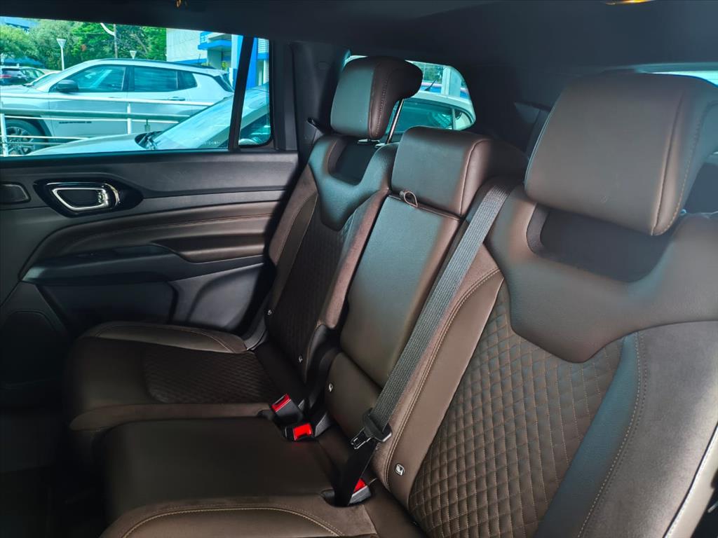 COMMANDER 1.3 T270 TURBO FLEX OVERLAND AT610