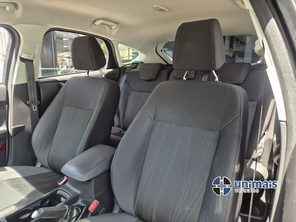 FORD FOCUS 1.6 SE 16V FLEX 4P MANUAL — foto 4